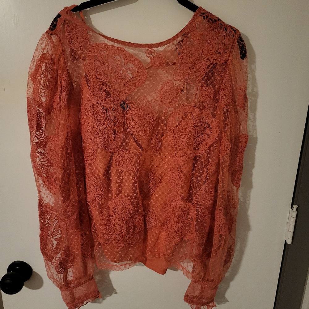 Express lace top size medium
